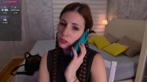 Laura online show from February 25, 6:06 pm