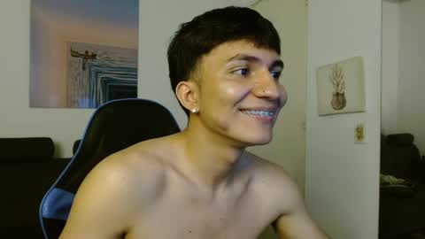 Snapshot of _blakee chatting on May 16, 6:39 pm B L A K E online show from May 16, 6:39 pm