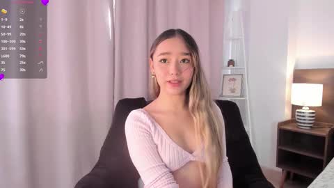 Snapshot of _bleuelune chatting on February 20, 1:33 pm Mary online show from February 20, 1:33 pm