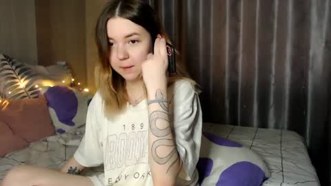 Elizabeth online show from July 11, 1:03 pm