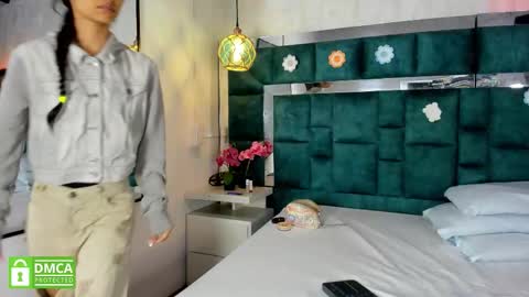 _bonnyandclyde online show from January 9, 12:08 pm