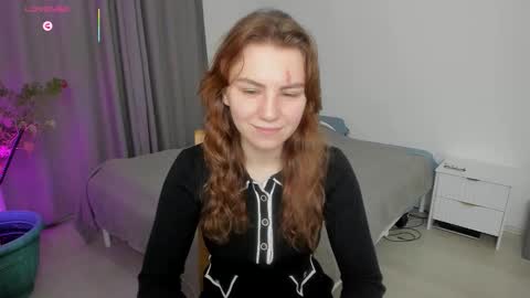 Snapshot of _bramble_ chatting on November 19, 7:08 am Bramble online show from November 19, 7:08 am