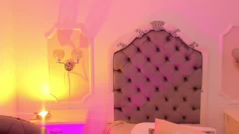 Snapshot of _brenda_becker chatting on October 3, 7:44 pm Brenda online show from October 3, 7:44 pm