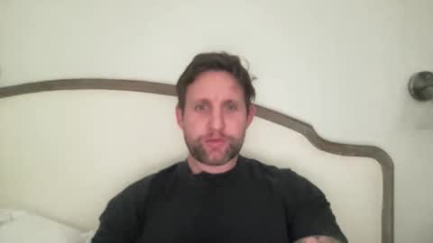 Snapshot of _british_hung_ chatting on May 5, 5:54 pm UK BigThick Cock online show from May 5, 5:54 pm