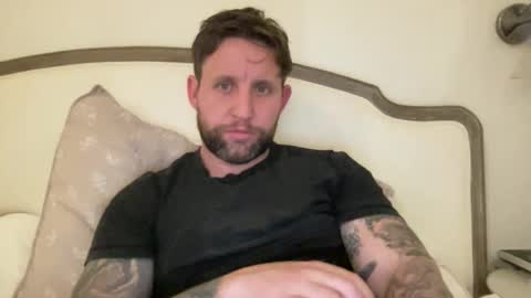 Snapshot of _british_hung_ chatting on May 22, 8:14 pm UK BigThick Cock online show from May 22, 8:14 pm