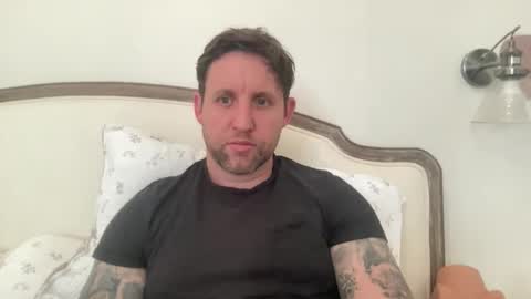 Snapshot of _british_hung_ chatting on June 4, 11:27 am UK BigThick Cock online show from June 4, 11:27 am