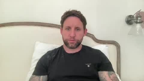 Snapshot of _british_hung_ chatting on June 18, 11:47 am UK BigThick Cock online show from June 18, 11:47 am