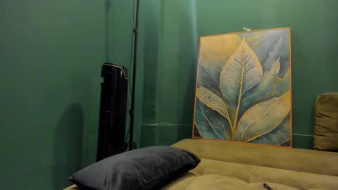 Snapshot of _bunny_boy_ chatting on October 8, 2:42 am _bunny_boy_ online show from October 8, 2:42 am