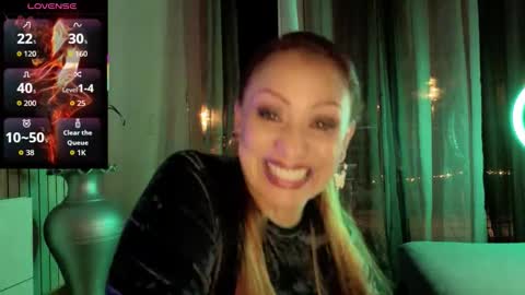 Snapshot of _candela_v chatting on January 10, 11:31 pm _candela_v online show from January 10, 11:31 pm