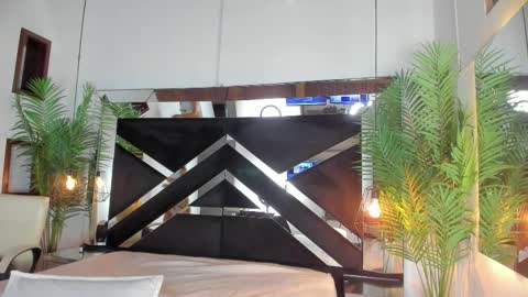 Candy online show from December 3, 6:17 pm