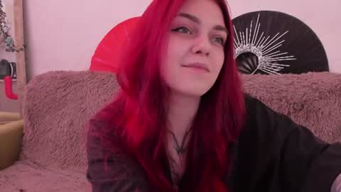 Snapshot of _caroline_coy chatting on July 18, 12:20 pm Caroline online show from July 18, 12:20 pm