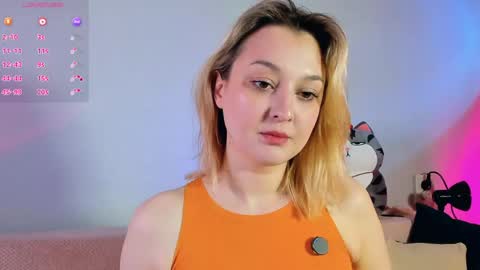 Snapshot of _ccrystaa_ chatting on May 28, 7:16 am Christina Chris online show from May 28, 7:16 am