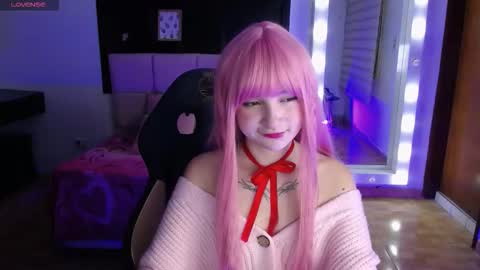 _charlotte_collins_ online show from December 5, 2:47 pm