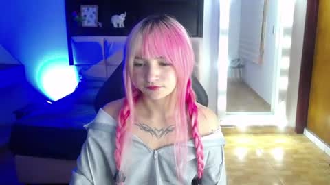 _charlotte_collins_ online show from June 17, 3:46 pm