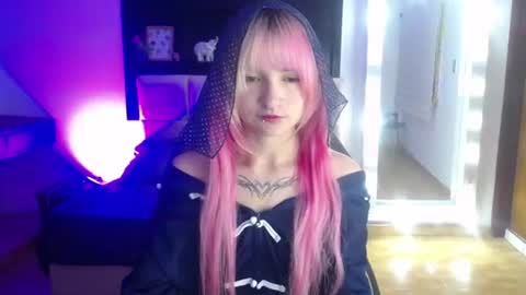 _charlotte_collins_ online show from June 22, 3:53 pm