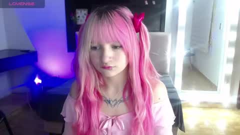 _charlotte_collins_ online show from July 1, 4:29 pm