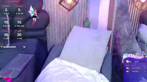 _charlotte_queen_ online show from July 28, 3:43 pm