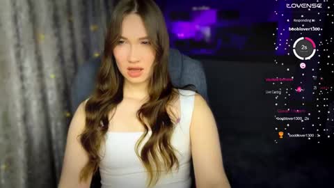 _chloe_miller_ online show from September 12, 6:30 pm