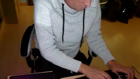  chris 87 online show from December 15, 9:30 pm