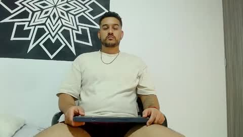 Snapshot of _christopher_dennis_ chatting on April 9, 2:11 am CRIS online show from April 9, 2:11 am
