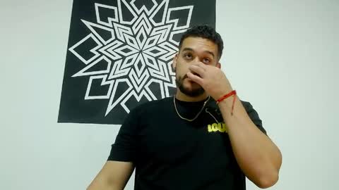 Snapshot of _christopher_dennis_ chatting on April 17, 2:47 am CRIS online show from April 17, 2:47 am