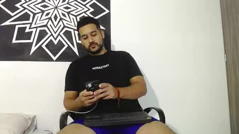 Snapshot of _christopher_dennis_ chatting on April 24, 3:20 am CRIS online show from April 24, 3:20 am