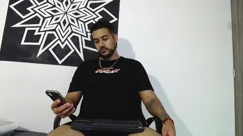 Snapshot of _christopher_dennis_ chatting on May 22, 2:40 am CRIS online show from May 22, 2:40 am