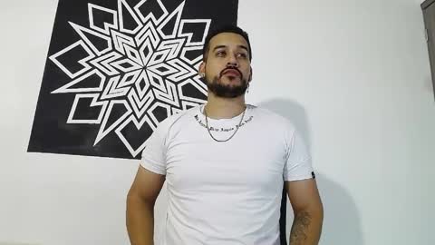 Snapshot of _christopher_dennis_ chatting on May 25, 3:34 am CRIS online show from May 25, 3:34 am