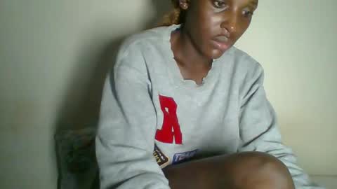 Snapshot of _clara01 chatting on February 24, 2:19 am clara online show from February 24, 2:19 am