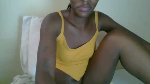 Snapshot of _clara01 chatting on November 11, 5:29 am clara online show from November 11, 5:29 am