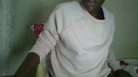 Snapshot of _clara01 chatting on November 16, 11:16 am clara online show from November 16, 11:16 am