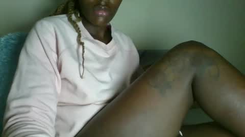 Snapshot of _clara01 chatting on December 3, 7:27 am clara online show from December 3, 7:27 am