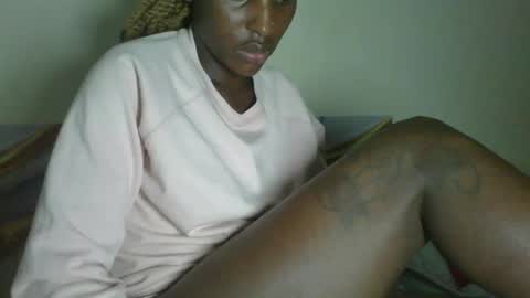 Snapshot of _clara01 chatting on December 4, 7:39 am clara online show from December 4, 7:39 am