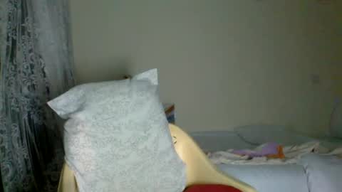 clara online show from July 3, 6:36 pm