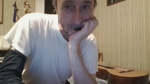 I hate social media  Odio las redes sociales online show from June 19, 12:48 am