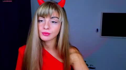 D online show from November 1, 5:37 pm