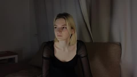 Stacy online show from February 15, 6:04 pm