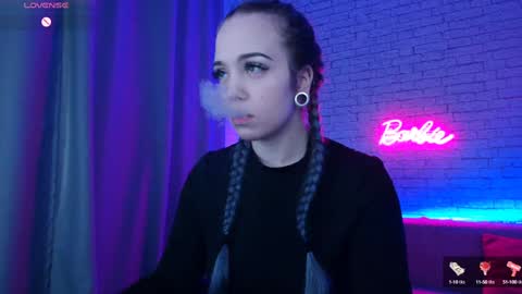 Nica online show from December 6, 5:31 am