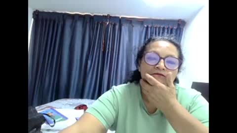 Snapshot of _cristal15 chatting on November 13, 7:02 pm _cristal15 online show from November 13, 7:02 pm