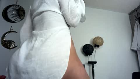 Snapshot of _cristal_ayala chatting on January 20, 3:37 am cristal ayala online show from January 20, 3:37 am