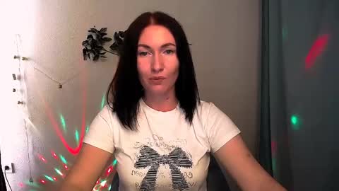 Snapshot of _cutie_and_shy_ chatting on May 8, 7:25 am _cutie_and_shy_ online show from May 8, 7:25 am