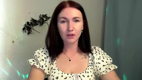 Snapshot of _cutie_and_shy_ chatting on May 25, 6:19 am _cutie_and_shy_ online show from May 25, 6:19 am