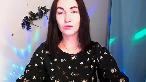 Snapshot of _cutie_and_shy_ chatting on June 1, 6:59 am _cutie_and_shy_ online show from June 1, 6:59 am