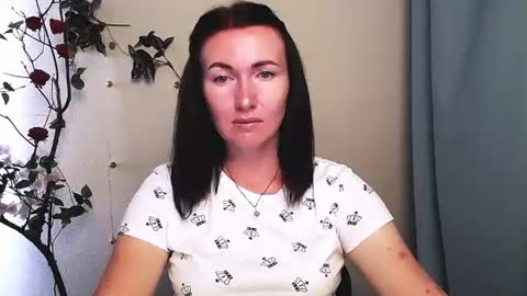 Snapshot of _cutie_and_shy_ chatting on July 7, 7:23 am _cutie_and_shy_ online show from July 7, 7:23 am