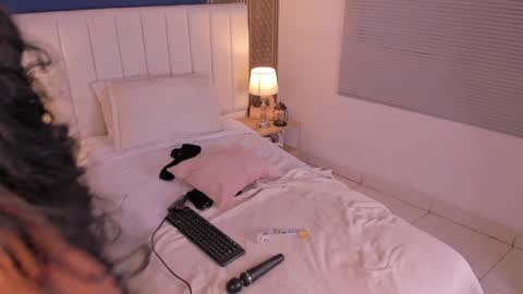 Snapshot of _dakota_a chatting on February 1, 12:51 am Dakota online show from February 1, 12:51 am