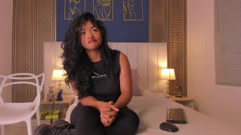 Snapshot of _dakota_a chatting on February 24, 8:25 pm Dakota online show from February 24, 8:25 pm