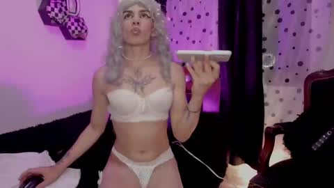 Dakota Jones online show from September 13, 5:07 am