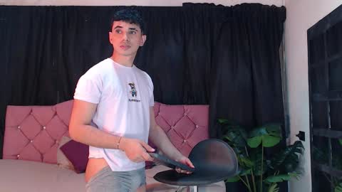 Snapshot of _daring_sexy_boys chatting on September 15, 9:15 pm PATRICK AND LEO online show from September 15, 9:15 pm