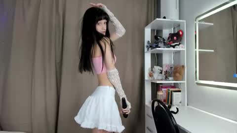 Snapshot of _darknessqueen_ chatting on November 23, 1:22 pm Emilia online show from November 23, 1:22 pm