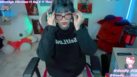 Snapshot of _deadly_doll chatting on July 1, 12:01 am online show from July 1, 12:01 am